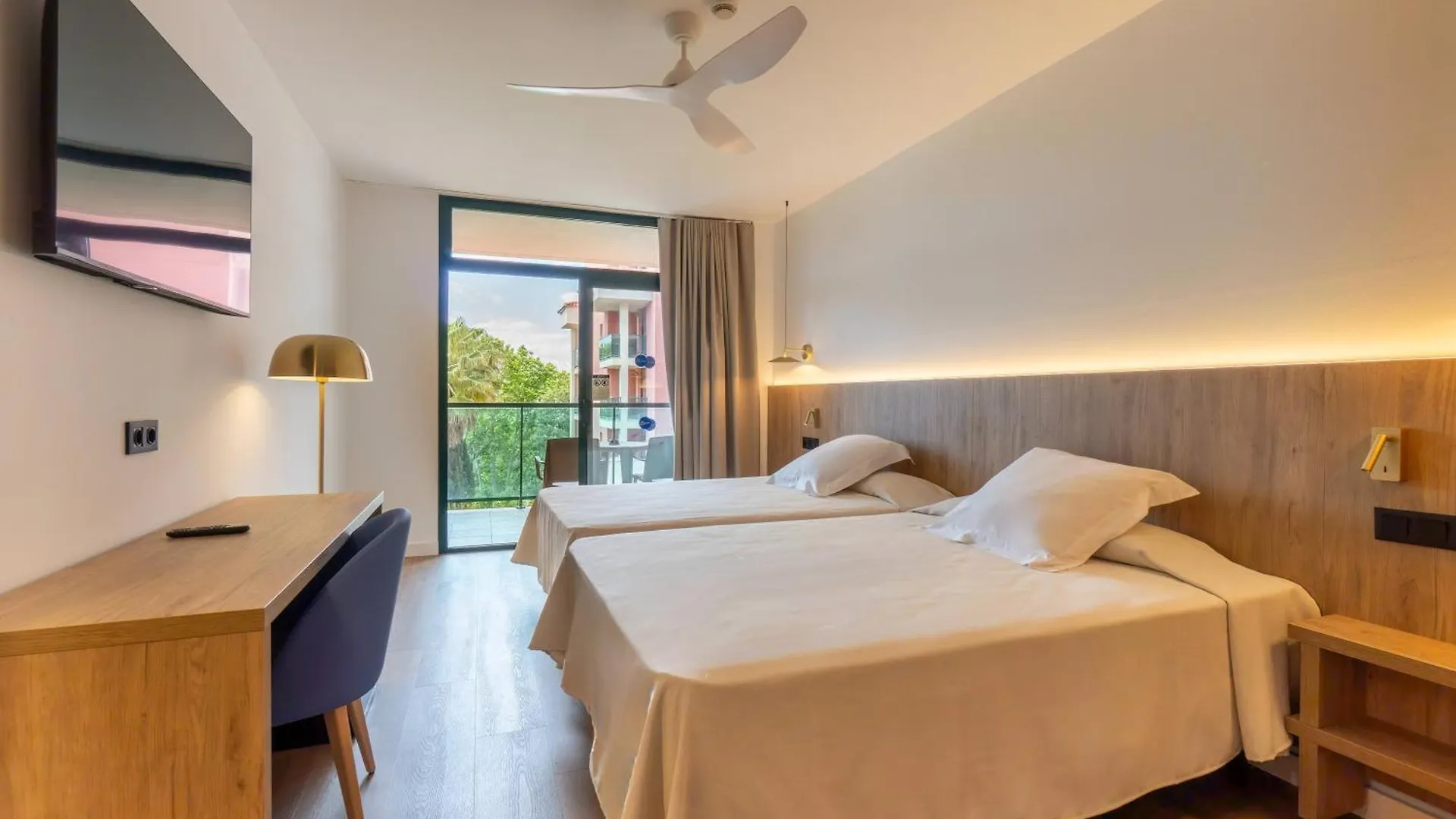 Ohtels Vil-La Romana سالو إسبانيا